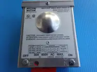 Hubble Circuit-Lock Manual Motor Controller 30A 600V AC- New (#3