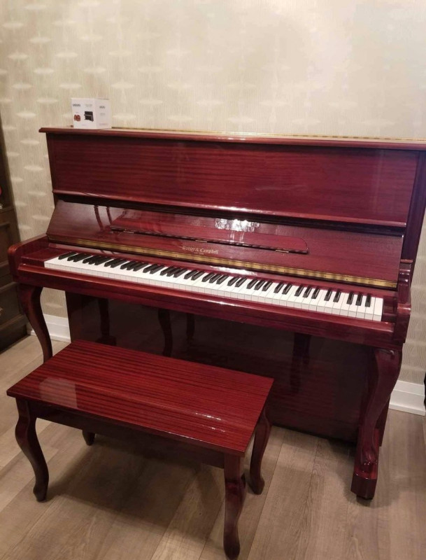 Beautiful upright piano, hardly used! in Pianos & Keyboards in Markham / York Region - Image 4