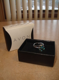 FIRST $25 ~ AVON  FOR YOUR SWEETY  ~ " FAMOUS FOREVER RING " ~