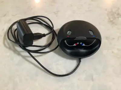 oticon hearing aid charger, like new