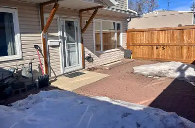 Spacious and clean 3-bedroom, 1.5-bath townhouse located in the quiet Telford Court in LEDUC. Freshl...