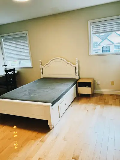 Furnished second-floor suite for rent(Richmond Woodward)