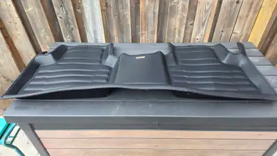 I am selling 2020 - 2025 Toyota Rav 4 custom/fitted weather mats. These are high quality weather mat...