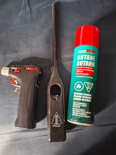 2 BRIQUETS ALLUMAGE DE BARBECUE AU GAZ BUTANE, BONBONNE INCLUSE, View more