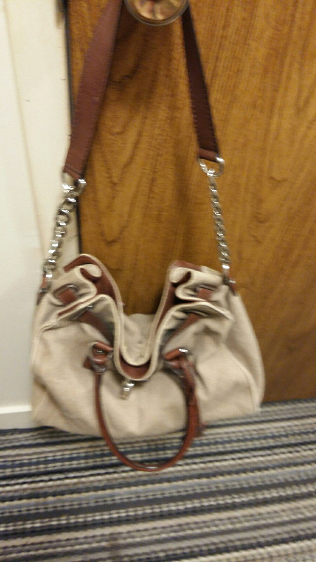 Michael Kors  Purse in Women's - Bags & Wallets in Red Deer - Image 3