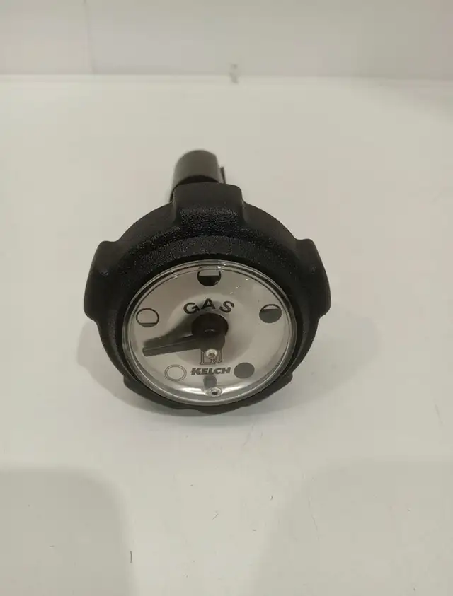 KELCH GAS CAP WITH GAUGE FOR SNOWMOBIL SKI-DOO MXZ  in Other in Kawartha Lakes - Image 4