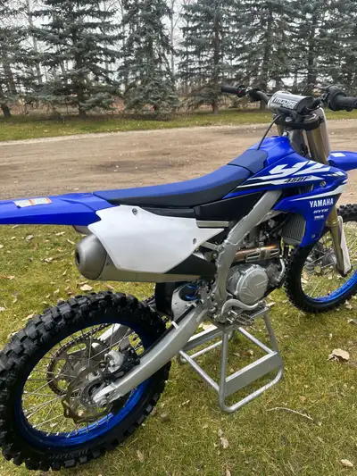 50hrs Looking to get into 300 2t Text 403 915 2nine75