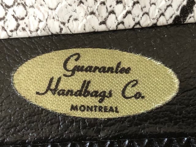 Vintage Guarantee Handbags Co. Snakeskin Purse Handbag in Women's - Bags & Wallets in Kitchener / Waterloo - Image 3