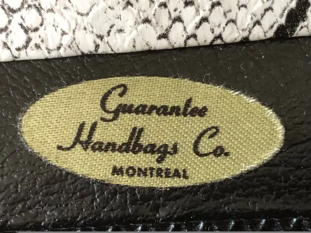 Vintage Guarantee Handbags Co. Snakeskin Purse Handbag in Women's - Bags & Wallets in Kitchener / Waterloo - Image 4