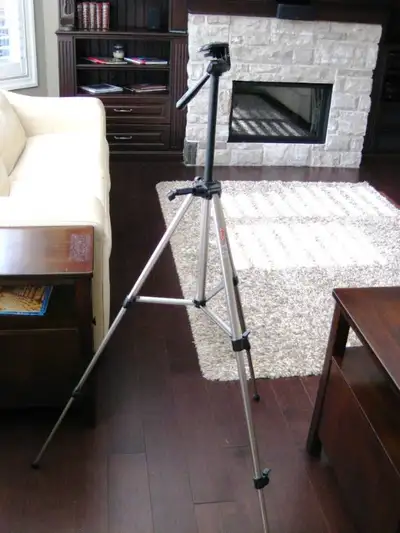 Like new Optex T-15 Camera Video Camera Extendable Tripod Stand, View more