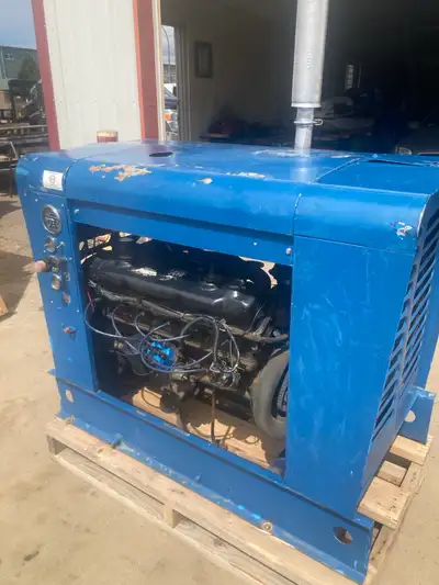 For Sale: Chrysler Straight-6 Cyl Natural Gas Irrigation/Oilfield Engine Hours- 3811 *Good Running C...