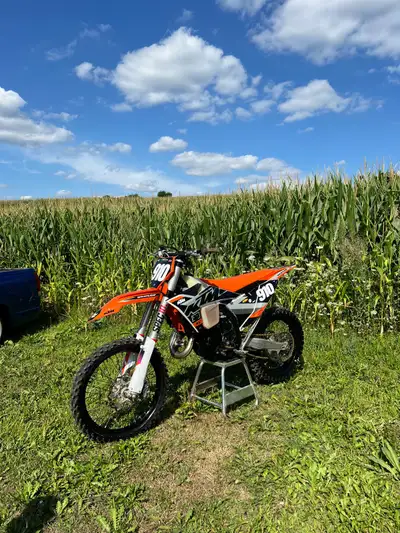 24 XC125 35 hours on bike(mostly all woods) Fmf titanium muffler Suspension stiffened up and reseale...