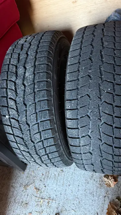 Pneus d’hiver Toyo, un hiver seulement avec Jantes 17 pouces Jeep 225/65/17