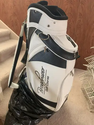 Golf Bag ********SALE PENDING*******, View more