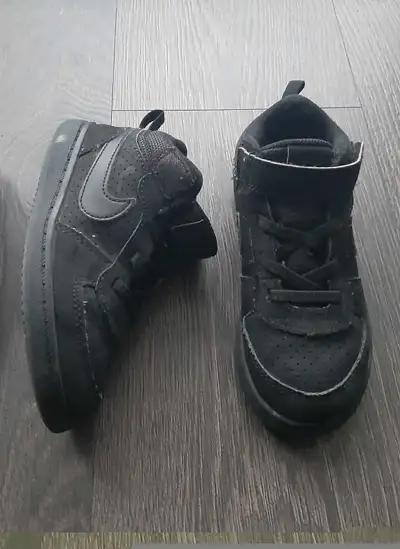 Toddler girls' and boys' sneakers (size 10), View more