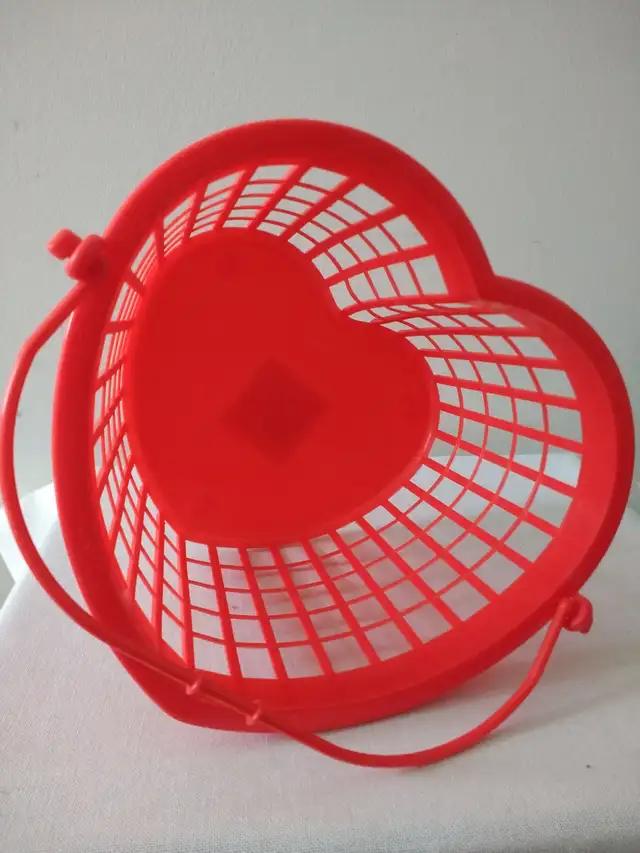 Heart Shaped Baskets (2)569698249857443843