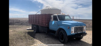 1967 GMC 950 Steel Box Grain Truck