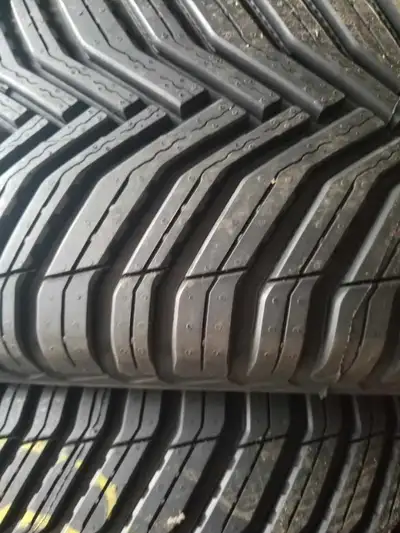 New Michelin CROSSCLIMATE2 CUV Touring 285/45R22 114H XL $ 1695 plus hst per set of 4 tires NEW rims...