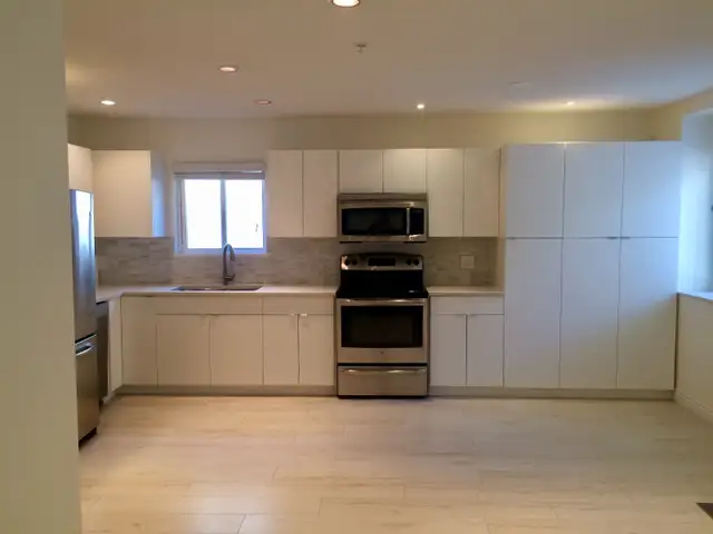 1 Bright furnished private BR in a 2 BR suite near Joyce Station in Room Rentals & Roommates in Vancouver - Image 5