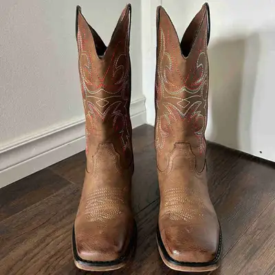 J’S.O.L.E Women’s Cowboy Boots Size 39, View more