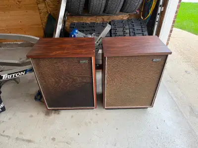 1960 s Legendary Sony SS-3300 Floorstanding - Speakers 90 LB EACH - 98db