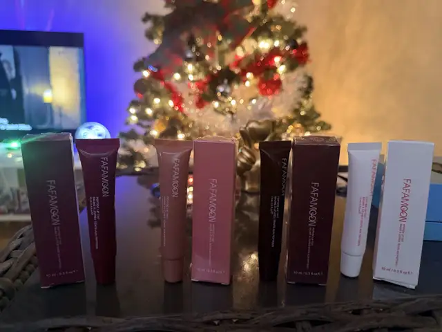  Hydrating Peptide Lip Tint – $7 Each 64733718371969120