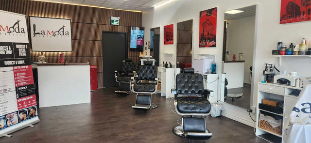 Barber chairs for rent in Hair Stylist & Salon in Ottawa