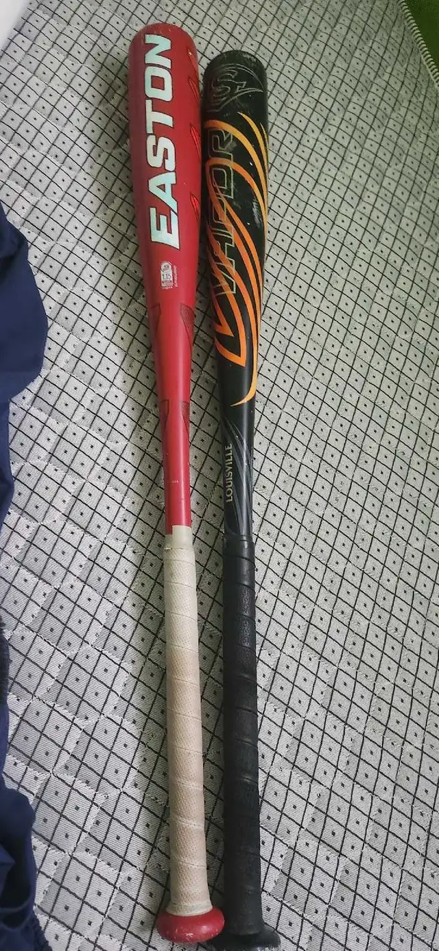2 baseball bats in Baseball & Softball in Windsor Region - Image 3