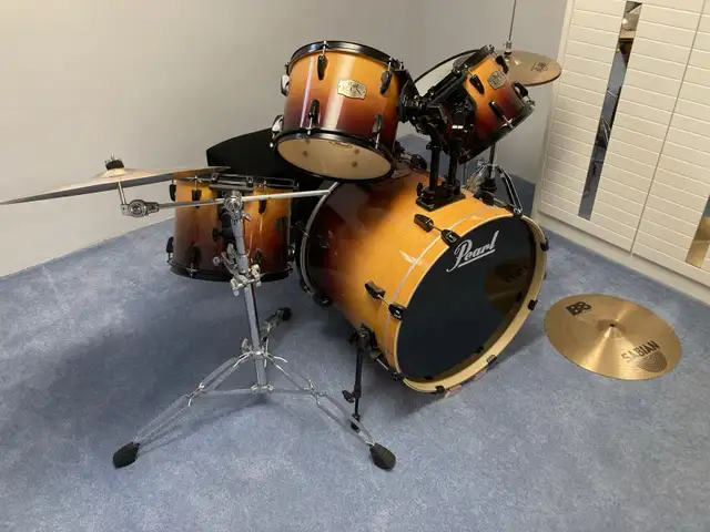 Pearl Export 5-Piece Drumset (Sunburst)  in Drums & Percussion in City of Toronto - Image 2