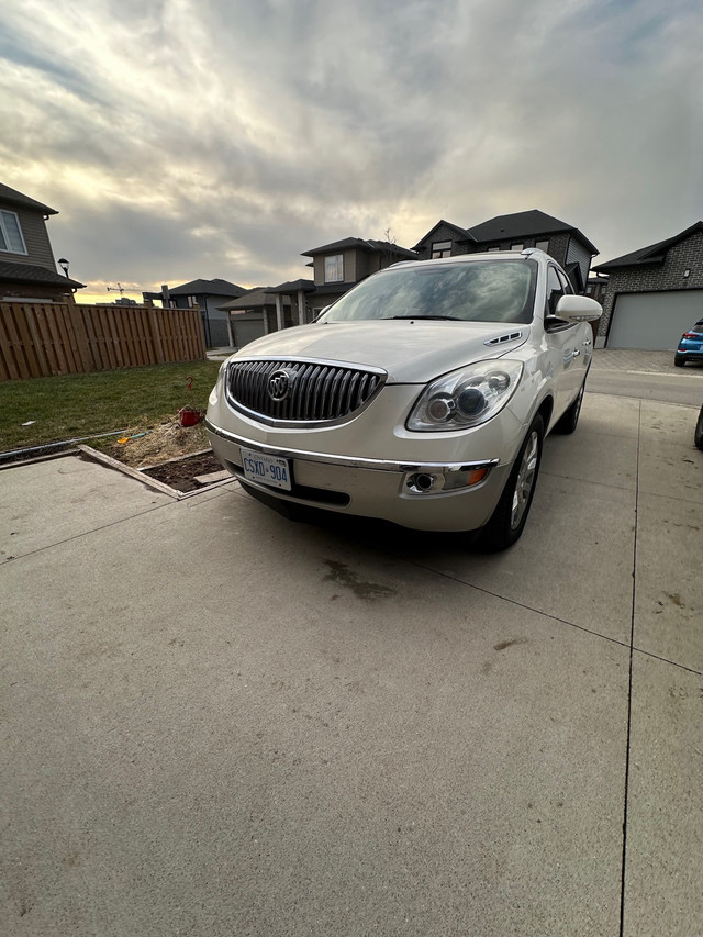 2012 Buick enclave  in Cars & Trucks in London - Image 4