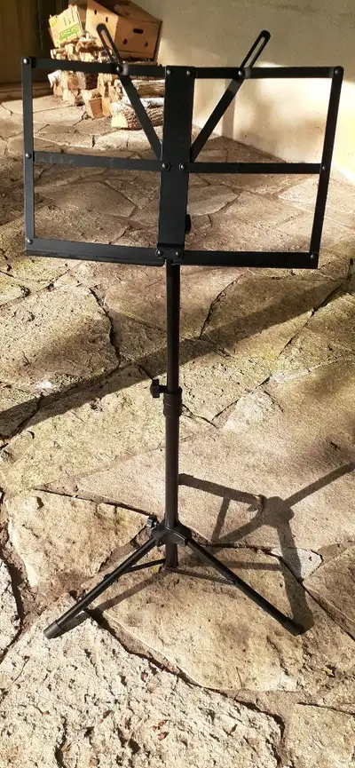 Yorkville BS321 Music Stand, Adjustable height, Tripod base. Exc, View more