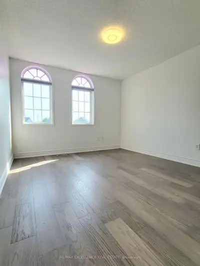 Beautifully maintained 4-bedroom fully detached home nestled on a quiet cul-de-sac! This property si...