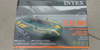 Inflatable Seahawk 3 - intex boat