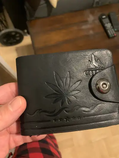 porte feuille , View more