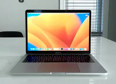 MINT APPLE 2019 MACBOOK PRO / 2.9GHz i5 /8GB RAM / 500GB SSD, View more
