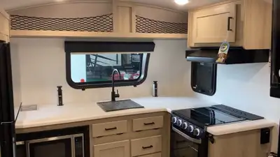 Has been used a hand full of times, selling due to life changes. It’s a quality made camper, has a s...