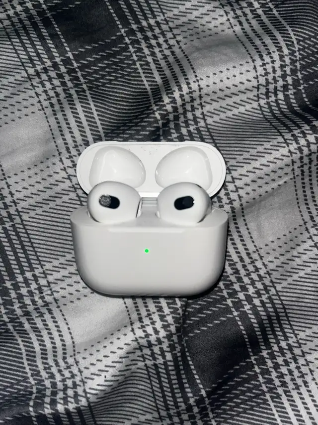 airpods 3 in Headphones in Lethbridge - Image 6