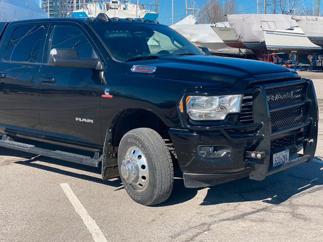 2019 ram 3500 Dually in Cars & Trucks in Oshawa / Durham Region - Image 3