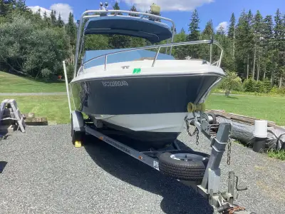 22 ft Regal cuddy cabin.with gps, depth sounder, fish finder, CB radio and stereo system. Comes with...
