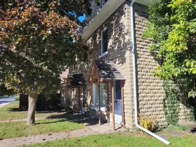 4 Bedroom 1 Bath Duplex Unit