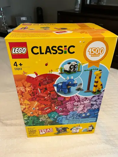 Selling a LEGO Classic Ideas Animals 11011 1500 pieces brand new sealed in excellent condition from...