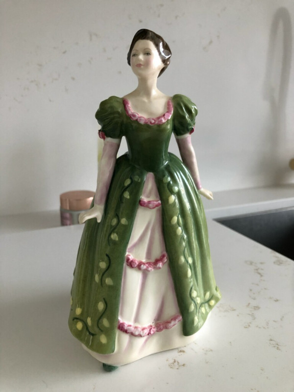 HN3661 Royal Dolton made in England Gemma 1994 in Arts & Collectibles in Oshawa / Durham Region