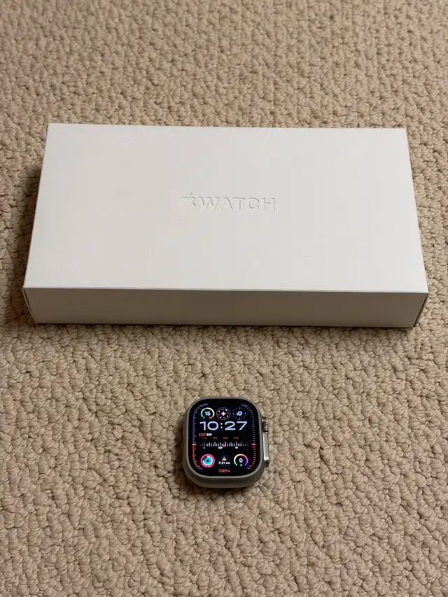 Apple Watch Ultra 2 – Natural Titanium – 94% Battery Capacity