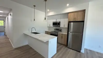 **Bright 3Bed 2Bath Triplex for Rent In St. Boniface**