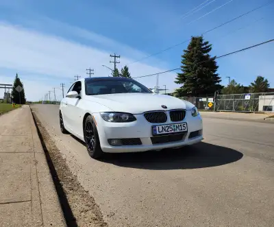 2008 BMW 335i E93 Convertible - N54 Engine - Fully loaded with navigation and push start - Serviced...