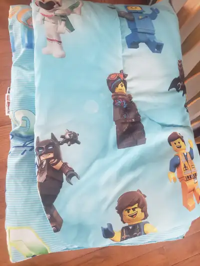 Kids " Lego" Comforter Twin size for sale . Excellent condition. Used in spare room for grandkids vi...