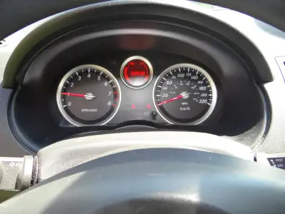 Cette Nissan Sentra 2011 est une berline fiable affichant 158 838 kilomètres au compteur. Actuelleme...