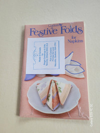 How to Fold Napkins Book (EACH)