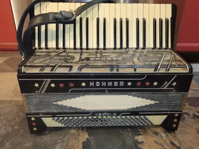 Hohner Verdi lV  acordian, View more