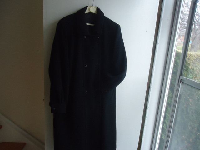 ladies    black   wiinter  coat   below the knee in Women's - Tops & Outerwear in Mississauga / Peel Region